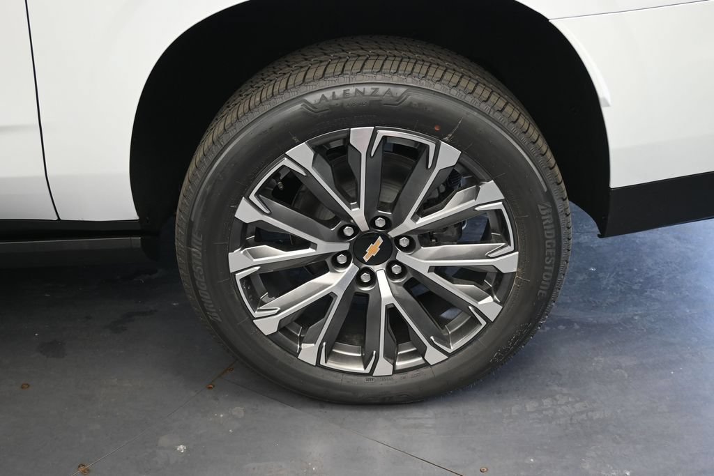 New 2026 Chevrolet Suburban High Country AWD/4WD image 10