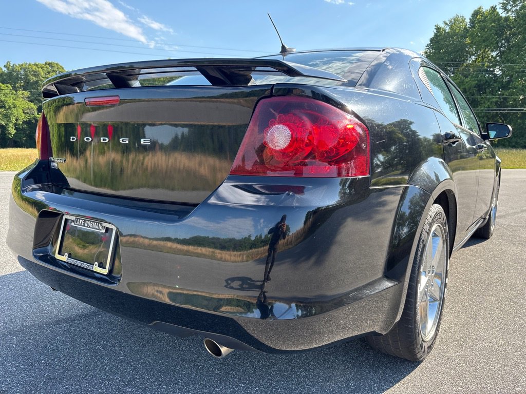 Used 2013 Dodge Avenger SE FWD image 5