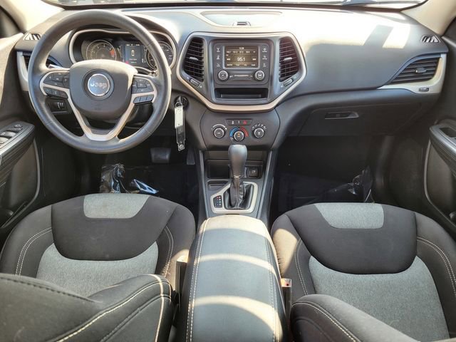 Used 2017 Jeep Cherokee Sport image 14