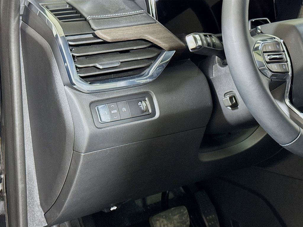 Certified 2025 GMC Acadia Denali w/ Super Cruise Package image 8