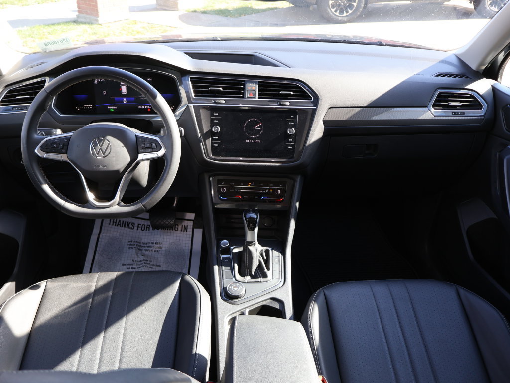 Used 2023 Volkswagen Tiguan SE AWD/4WD image 13