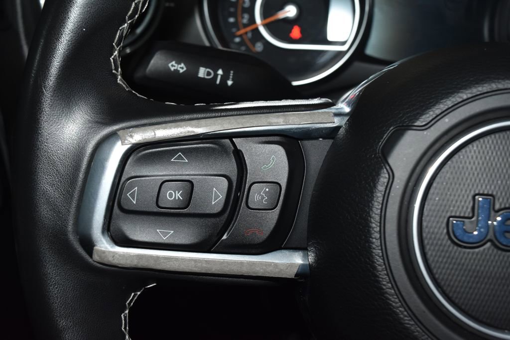Used 2021 Jeep Wrangler Unlimited Sahara w/ Uconnect 4C Nav & Sound Group AWD/4WD image 7