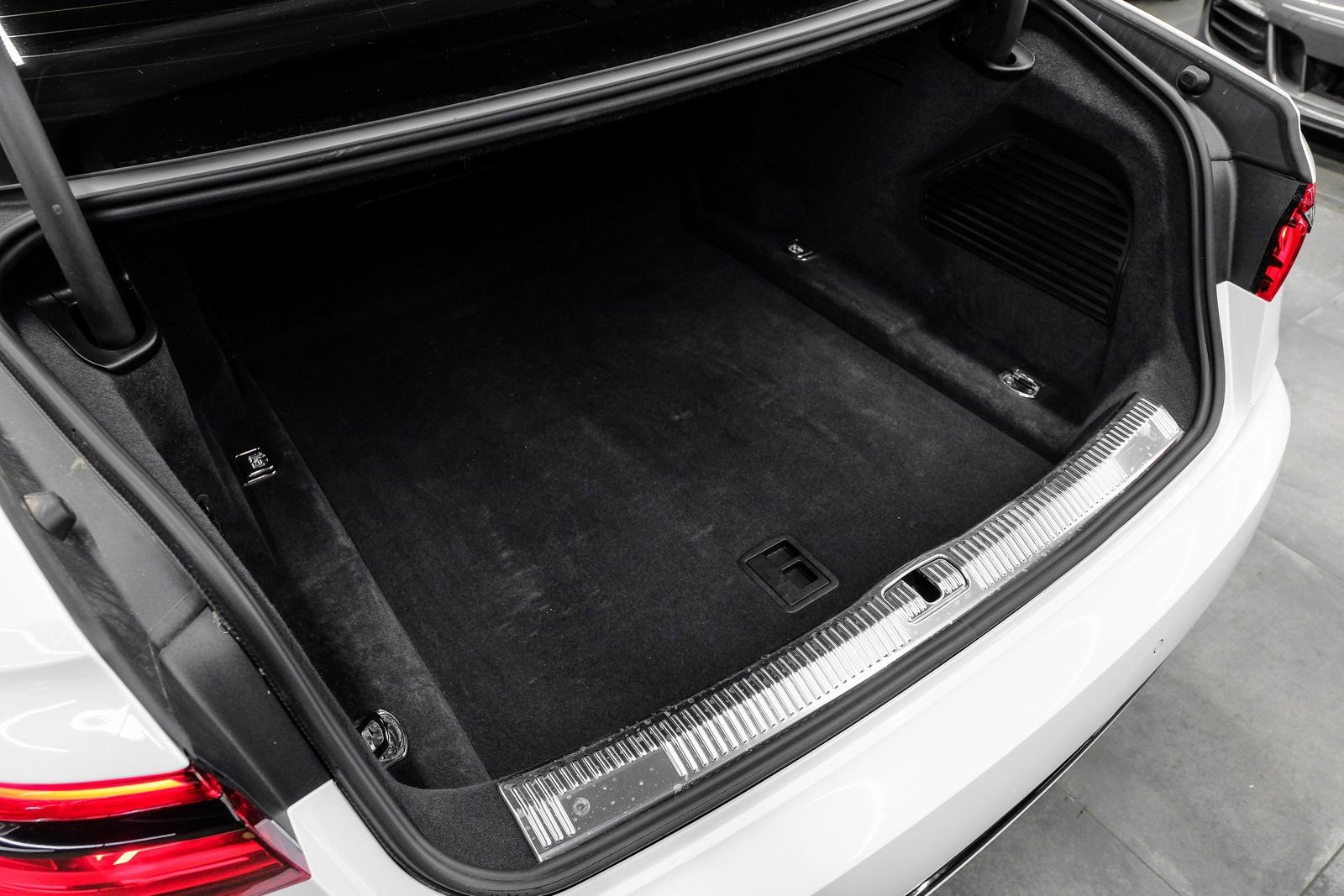 Used 2022 Audi A8 L 3.0T w/ Luxury Package image 66