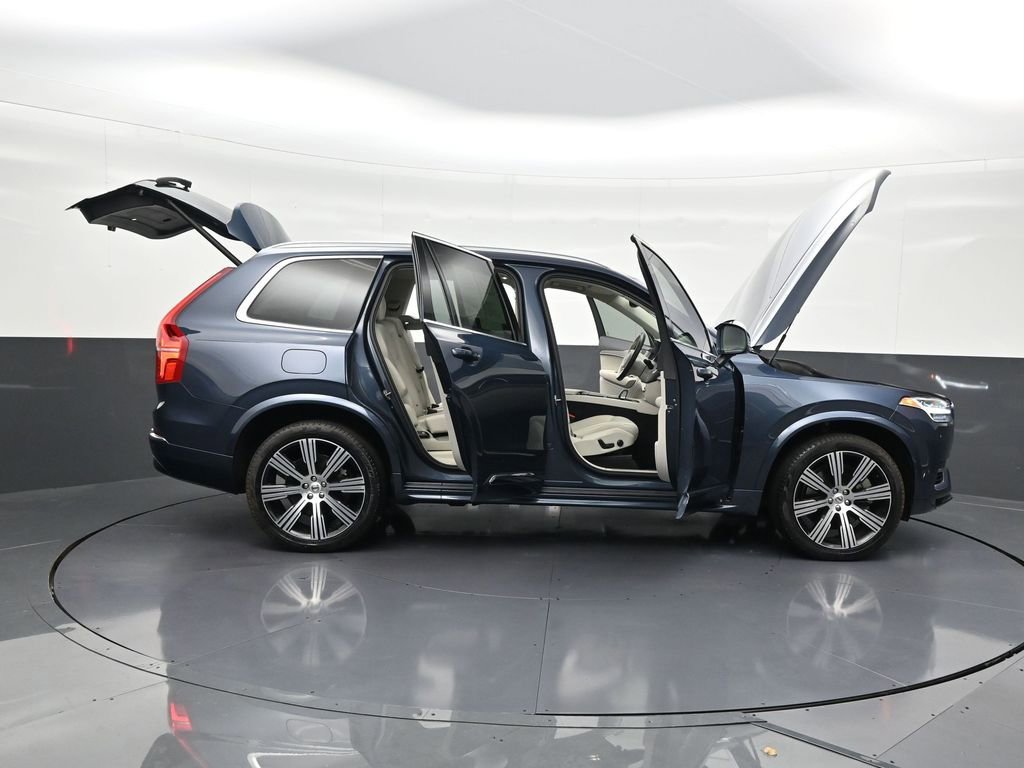Certified 2025 Volvo XC90 T8 Core w/ Protection Package image 33