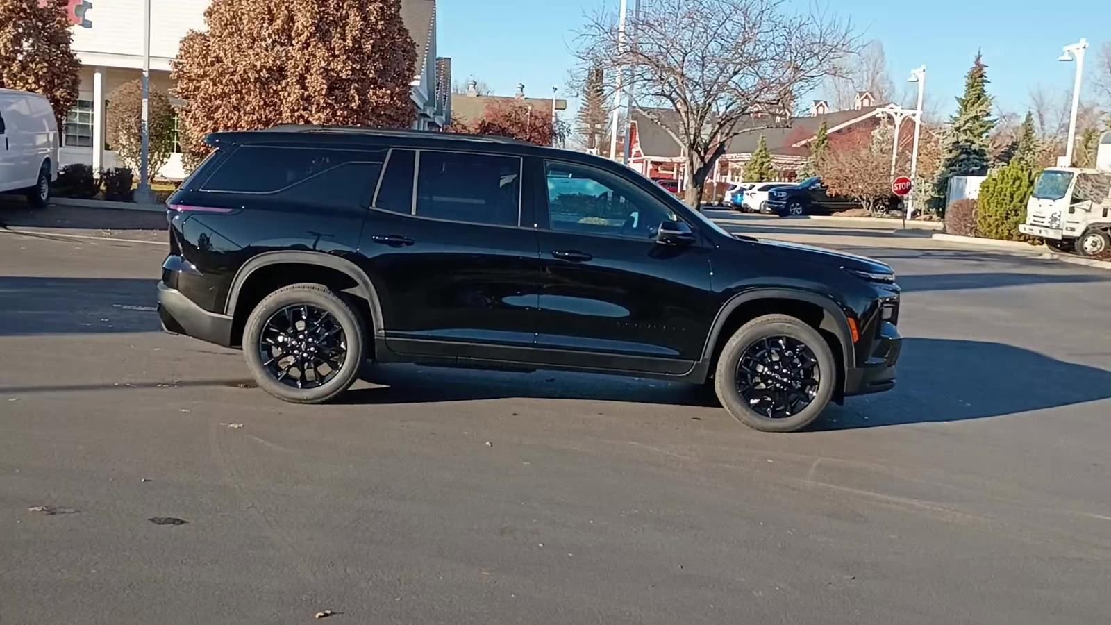 New 2026 Chevrolet Traverse LT w/ Midnight/Sport Edition image 7