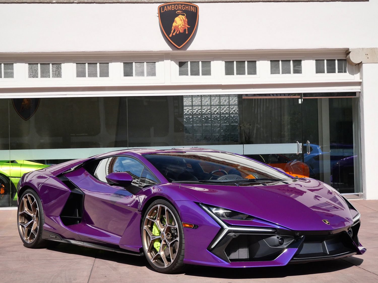 Used 2025 Lamborghini Revuelto AWD/4WD image 1