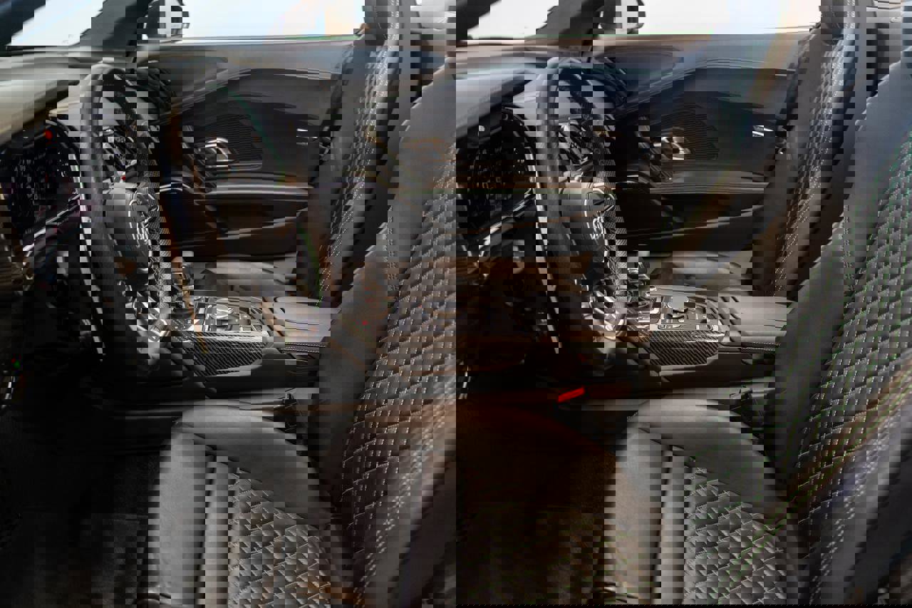 Used 2018 Audi R8 V10 plus image 4