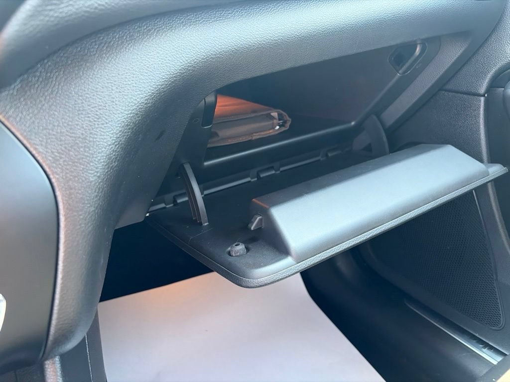 Used 2019 Jeep Cherokee Limited AWD/4WD image 33