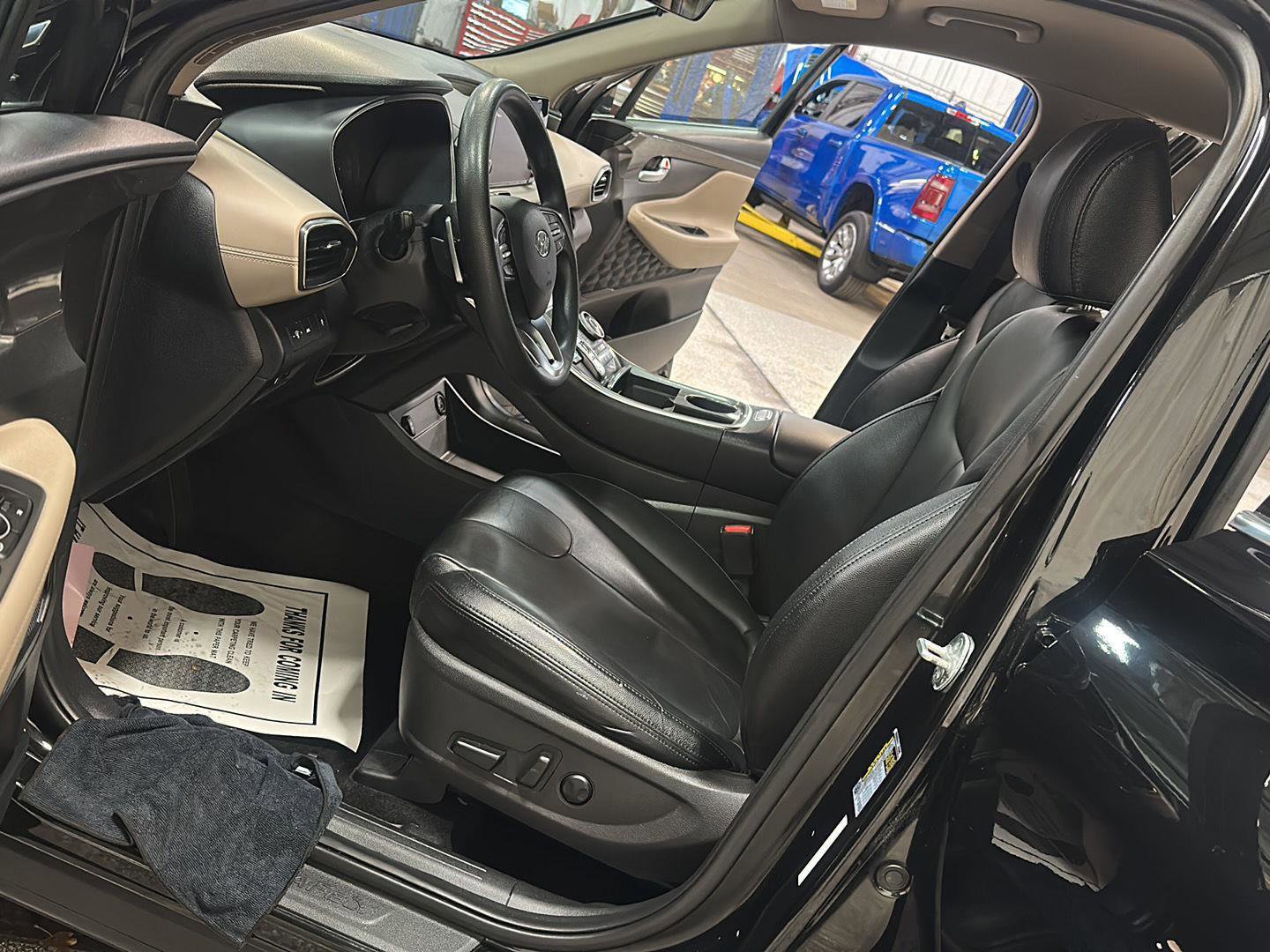 Used 2022 Hyundai Santa Fe SEL image 15