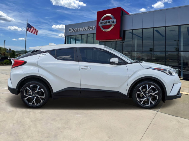 Used 2019 Toyota C-HR XLE FWD image 3