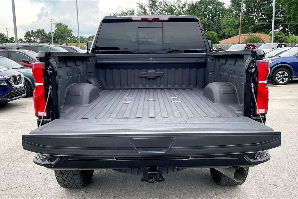 Used 2025 Chevrolet Silverado 2500 ZR2 w/ LPO, Dark Essentials Package AWD/4WD image 34