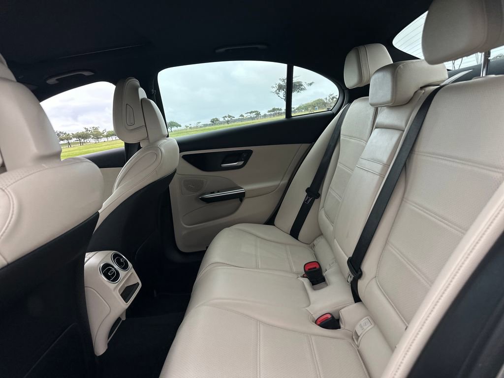Used 2023 Mercedes-Benz C 300 Sedan image 14