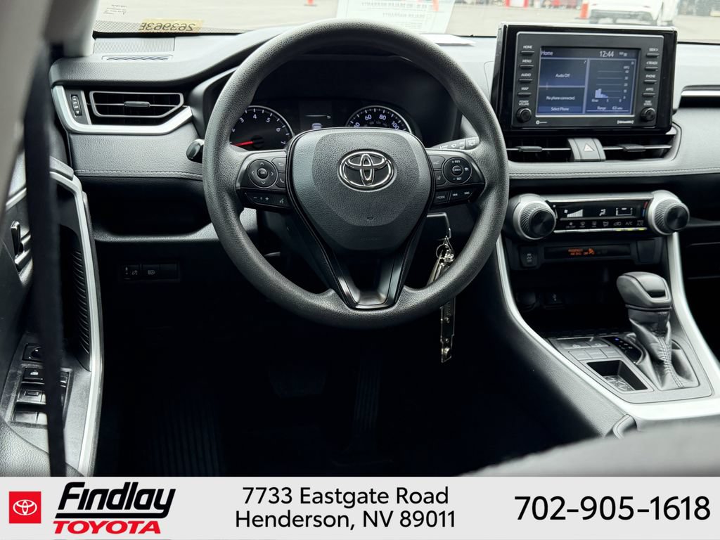 Used 2022 Toyota RAV4 LE FWD image 8