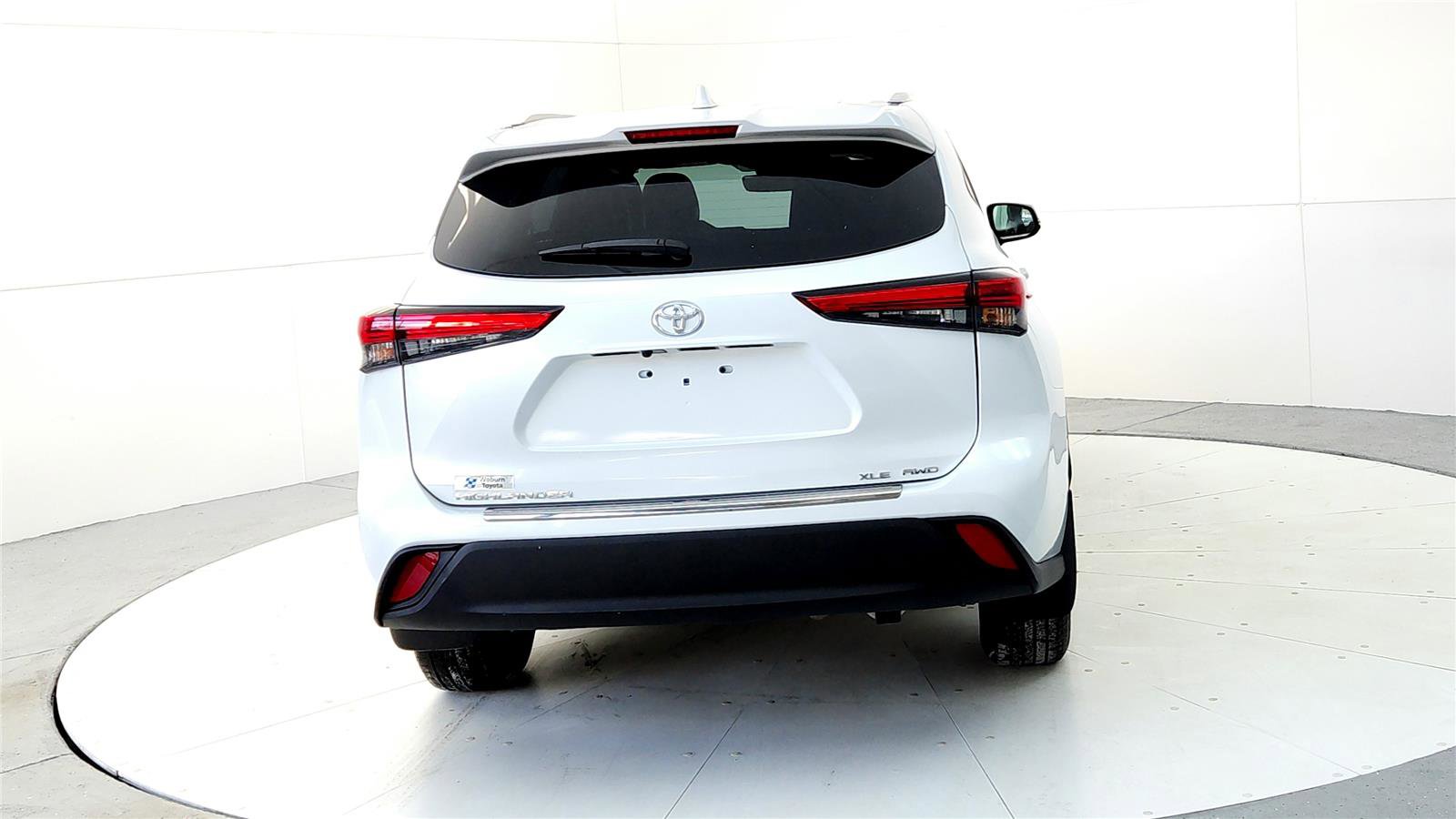 Certified 2022 Toyota Highlander XLE image 5