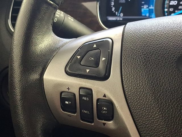 Used 2016 Ford Taurus Limited w/ Equipment Group 301A FWD image 27