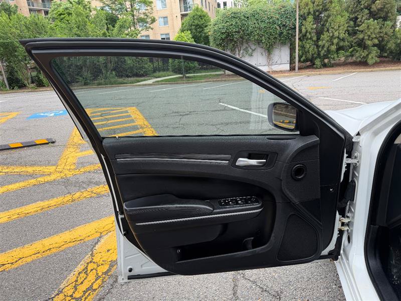 Used 2019 Chrysler 300 Touring w/ Sport Appearance Package RWD image 39