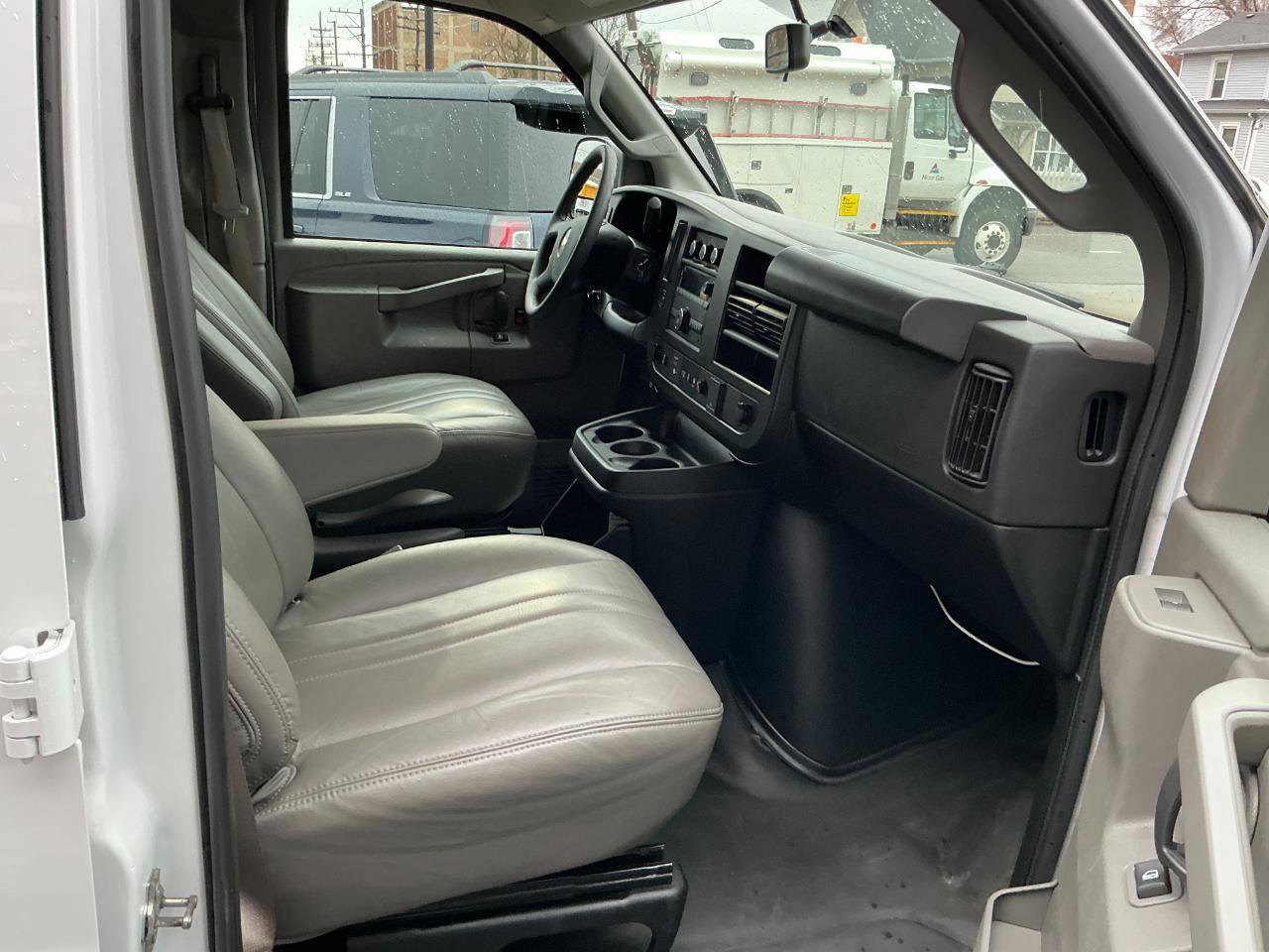 Used 2023 Chevrolet Express 2500 LS image 19