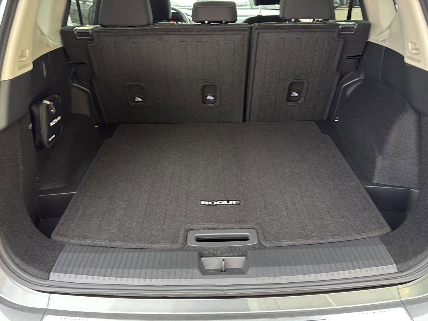 New 2026 Nissan Rogue SV w/ Cold Weather Package FWD image 8