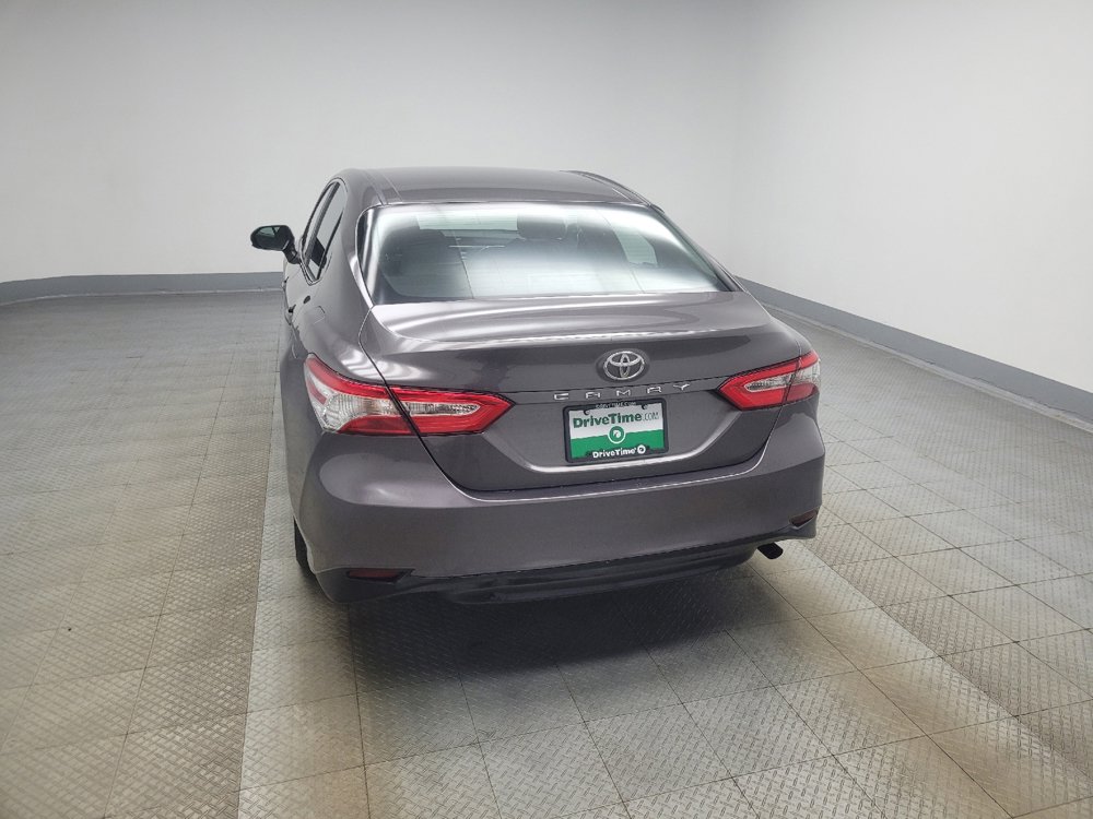 Used 2018 Toyota Camry FWD image 6