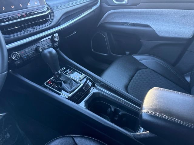 Used 2024 Jeep Compass Latitude w/ Convenience Group image 20