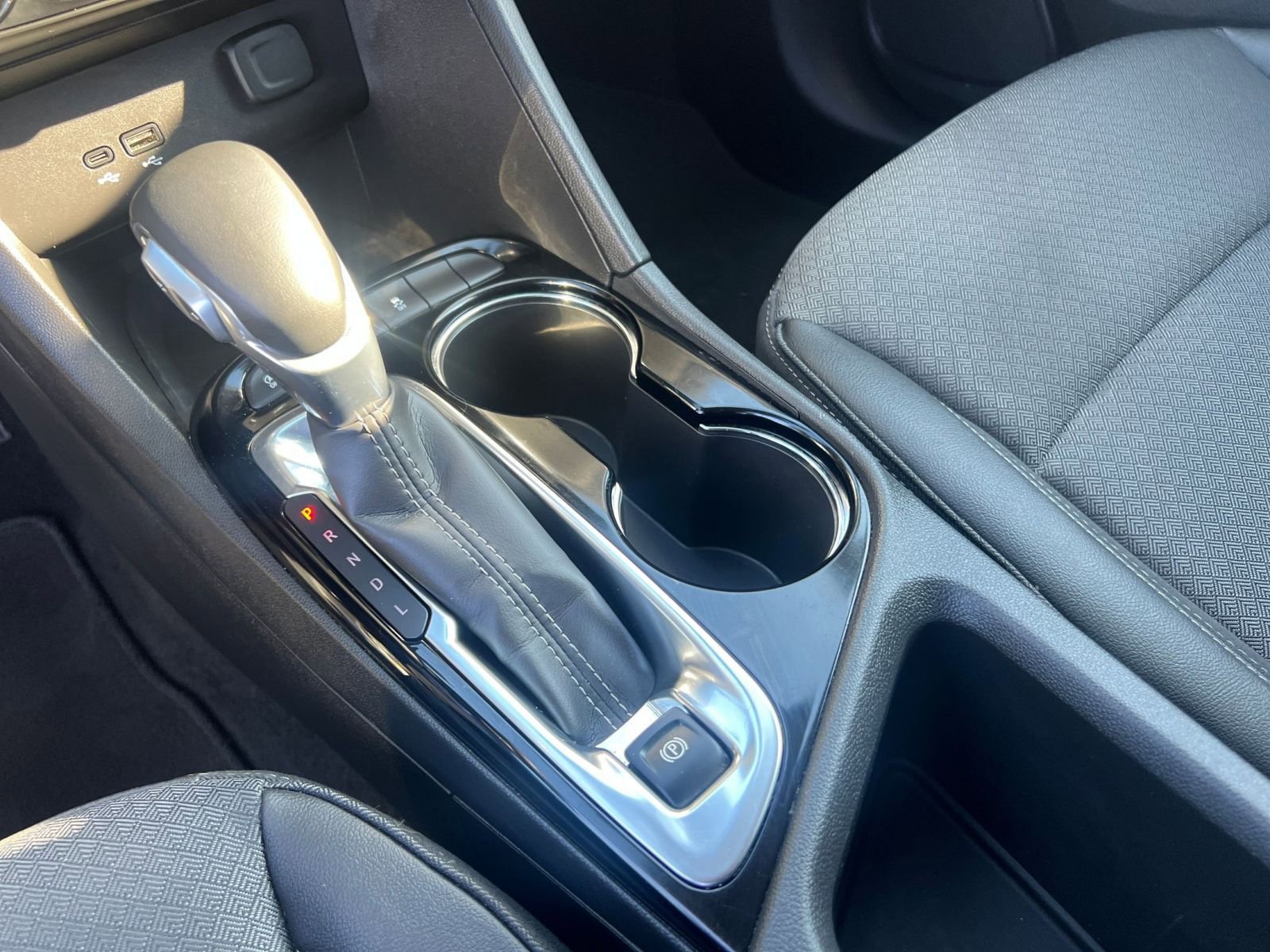 Used 2025 Buick Encore GX Preferred image 41