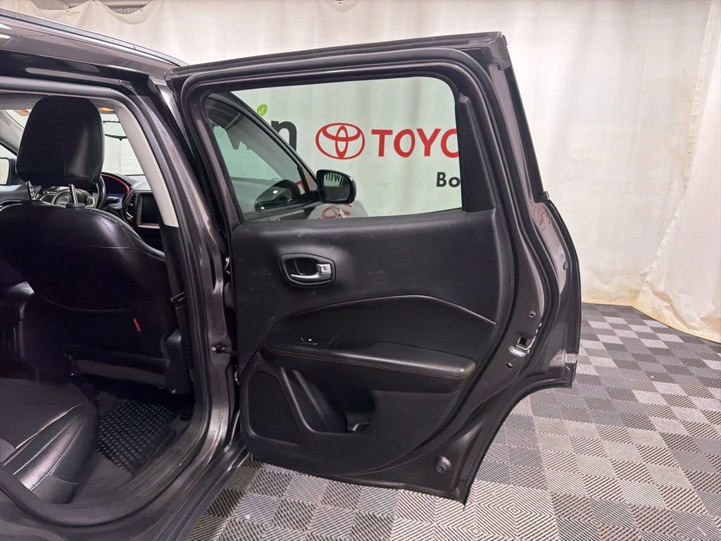 Used 2019 Jeep Compass Trailhawk image 11