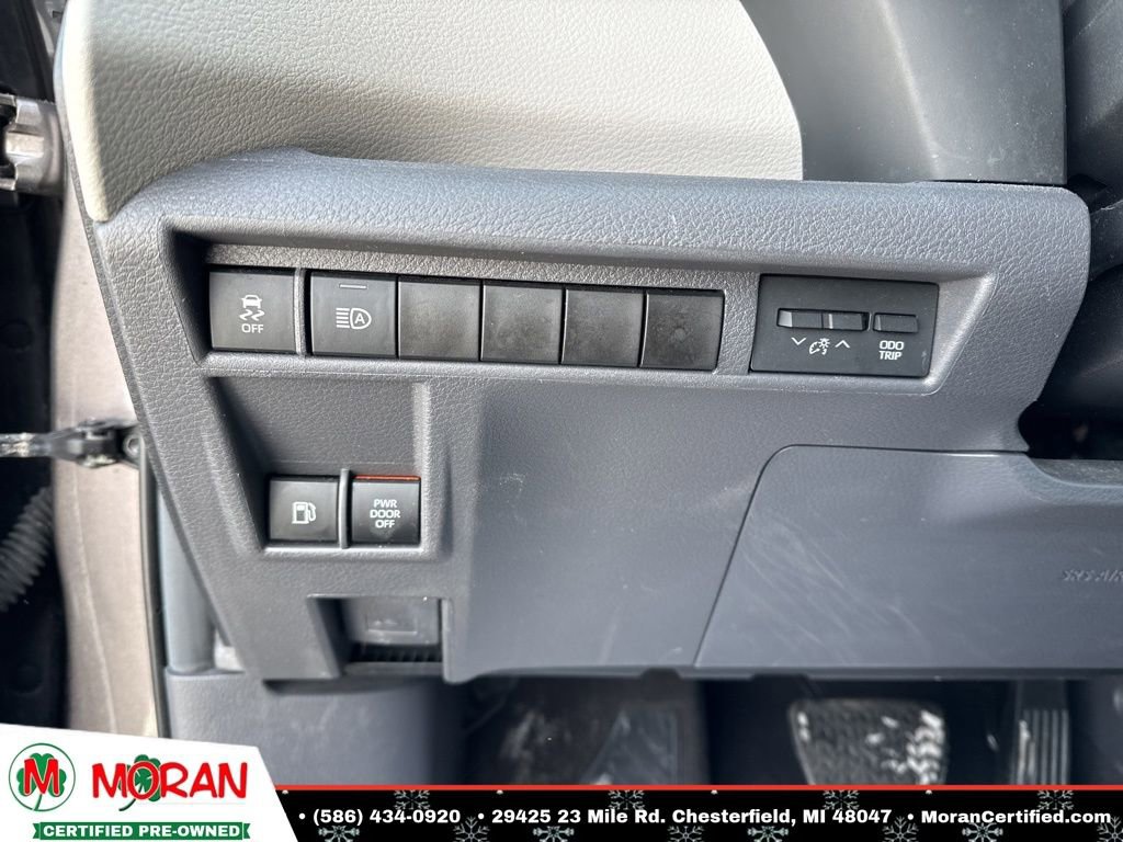 Used 2024 Toyota Sienna LE image 15