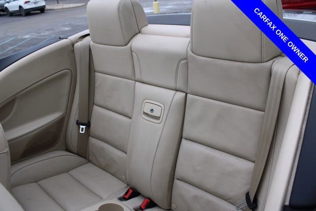 Used 2015 Volkswagen Eos Executive image 17