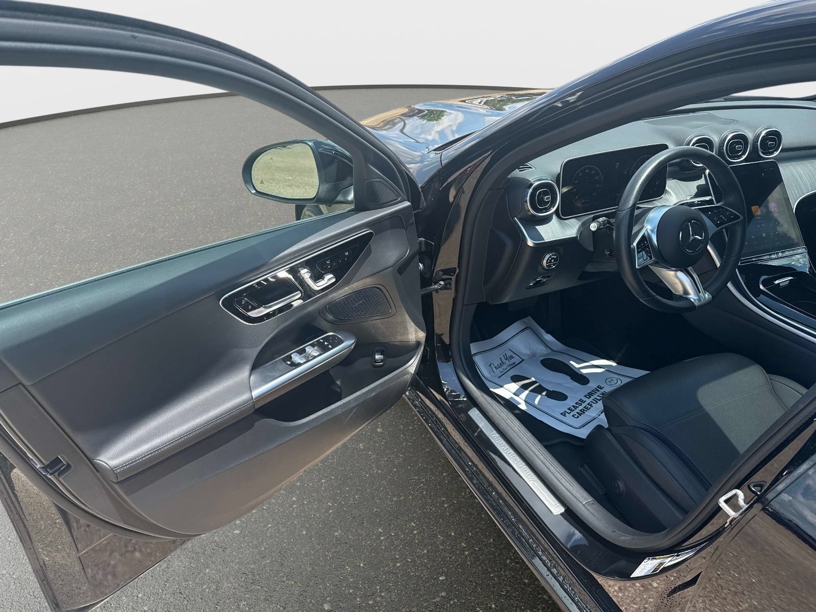 Used 2025 Mercedes-Benz C 300 Sedan image 17