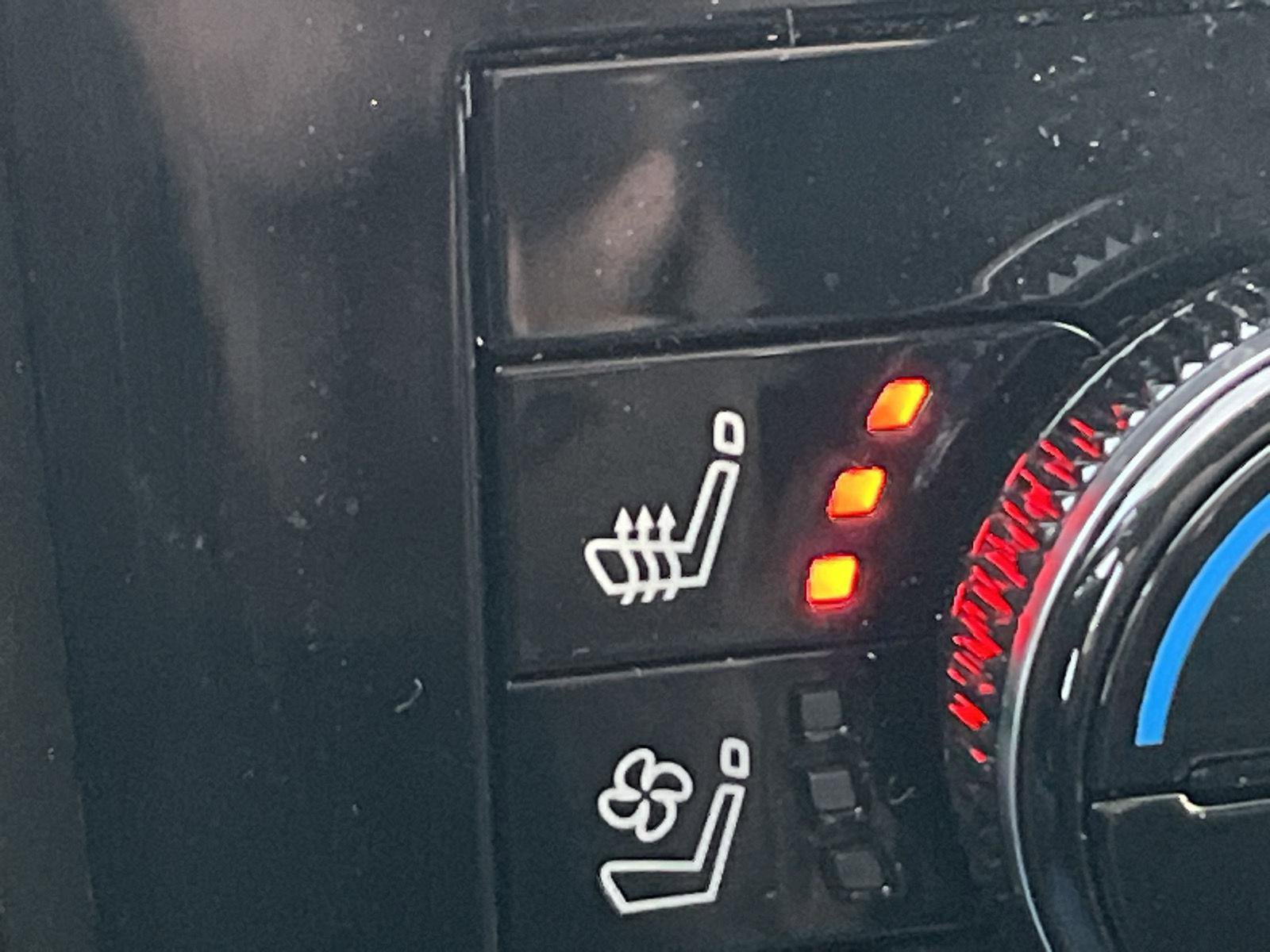 Used 2024 Nissan Armada Platinum w/ Captain's Chairs Package image 20