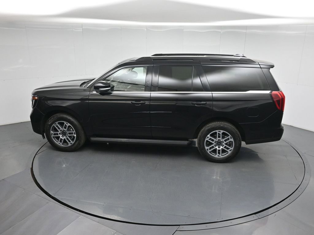 Certified 2025 Ford Expedition Active AWD/4WD image 44