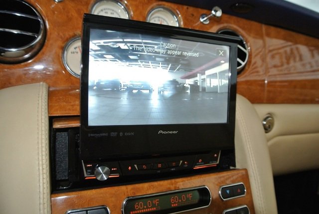 Used 2009 Bentley Azure image 17