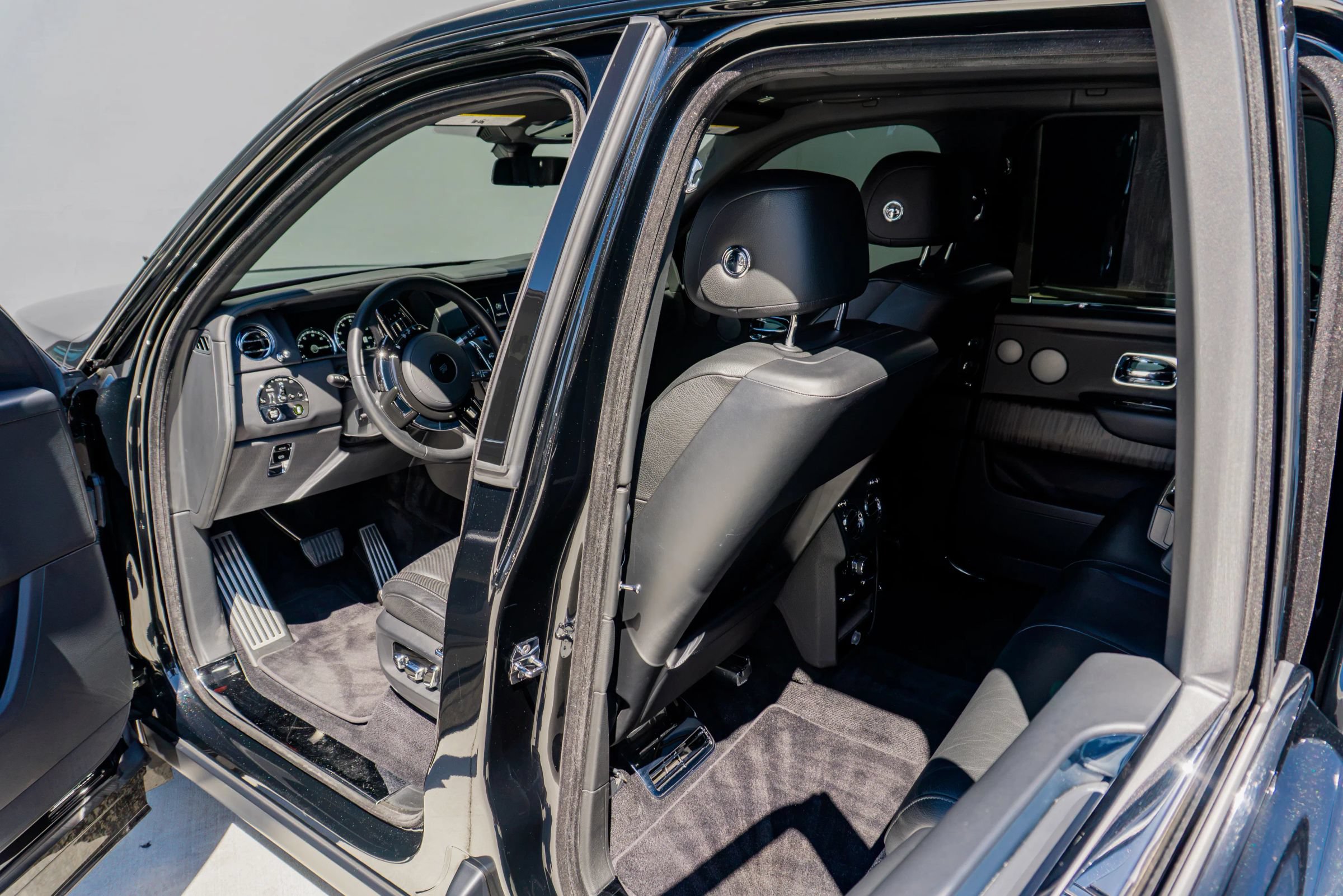Used 2019 Rolls-Royce Cullinan AWD/4WD image 74