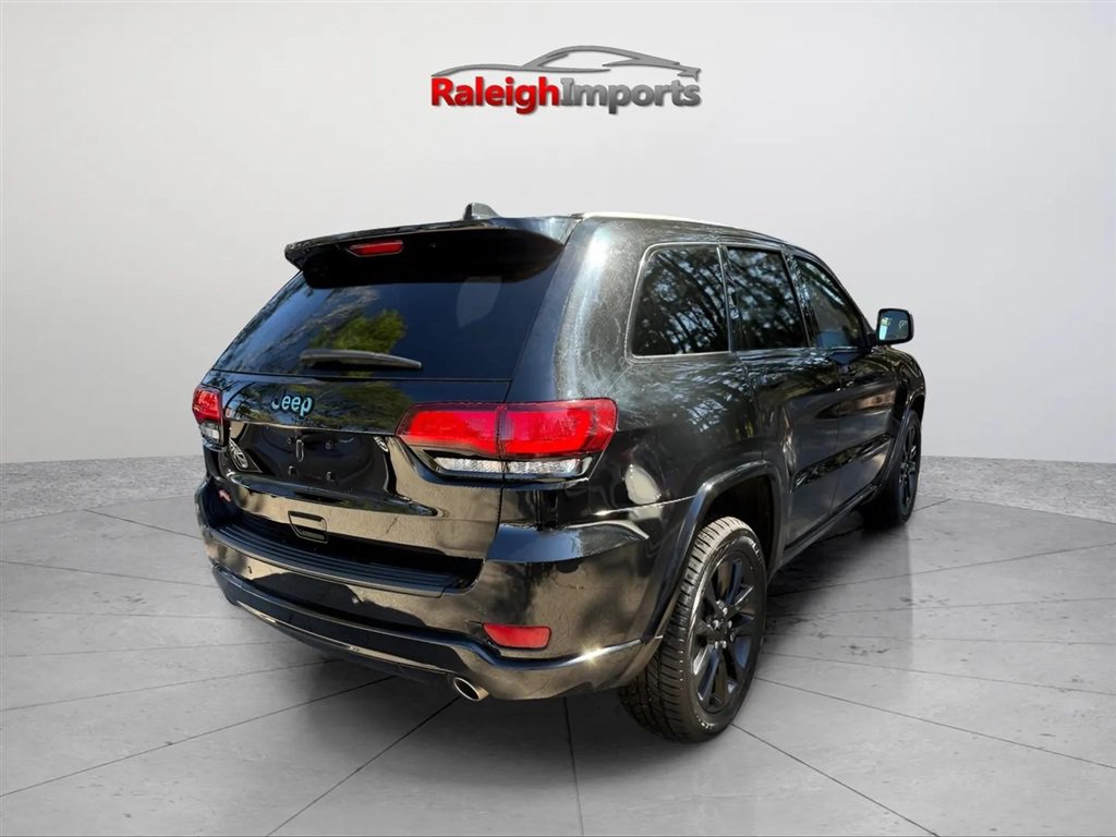 Used 2019 Jeep Grand Cherokee Altitude AWD/4WD image 5