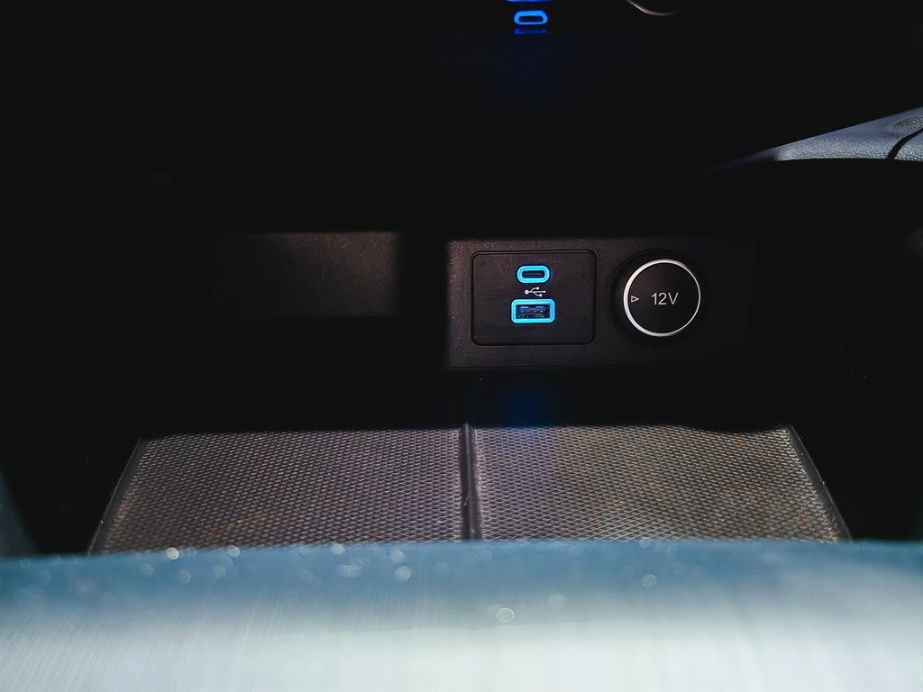 Used 2021 Ford Escape SE w/ Convenience Package FWD image 34