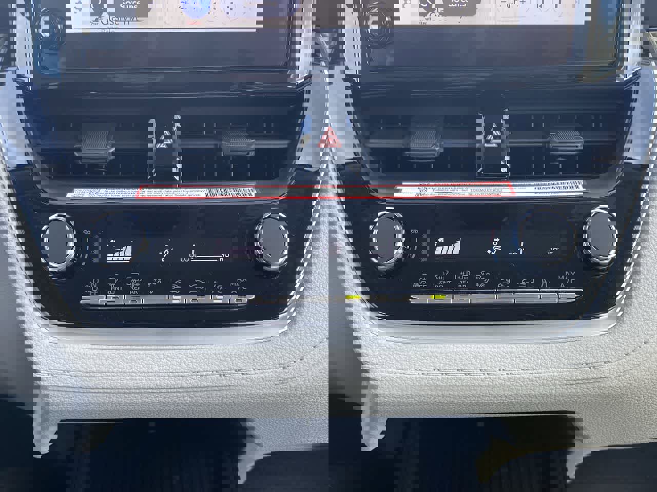 New 2026 Toyota Corolla Cross L image 18