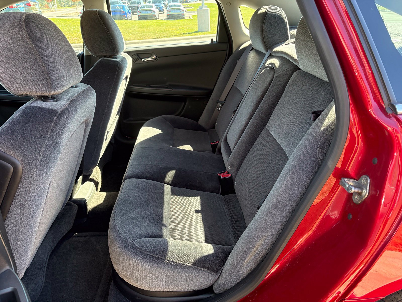 Used 2014 Chevrolet Impala LT w/ LT Sunroof Package FWD image 30