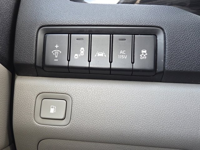 Used 2021 Kia Sedona EX w/ EX Premium Package image 23