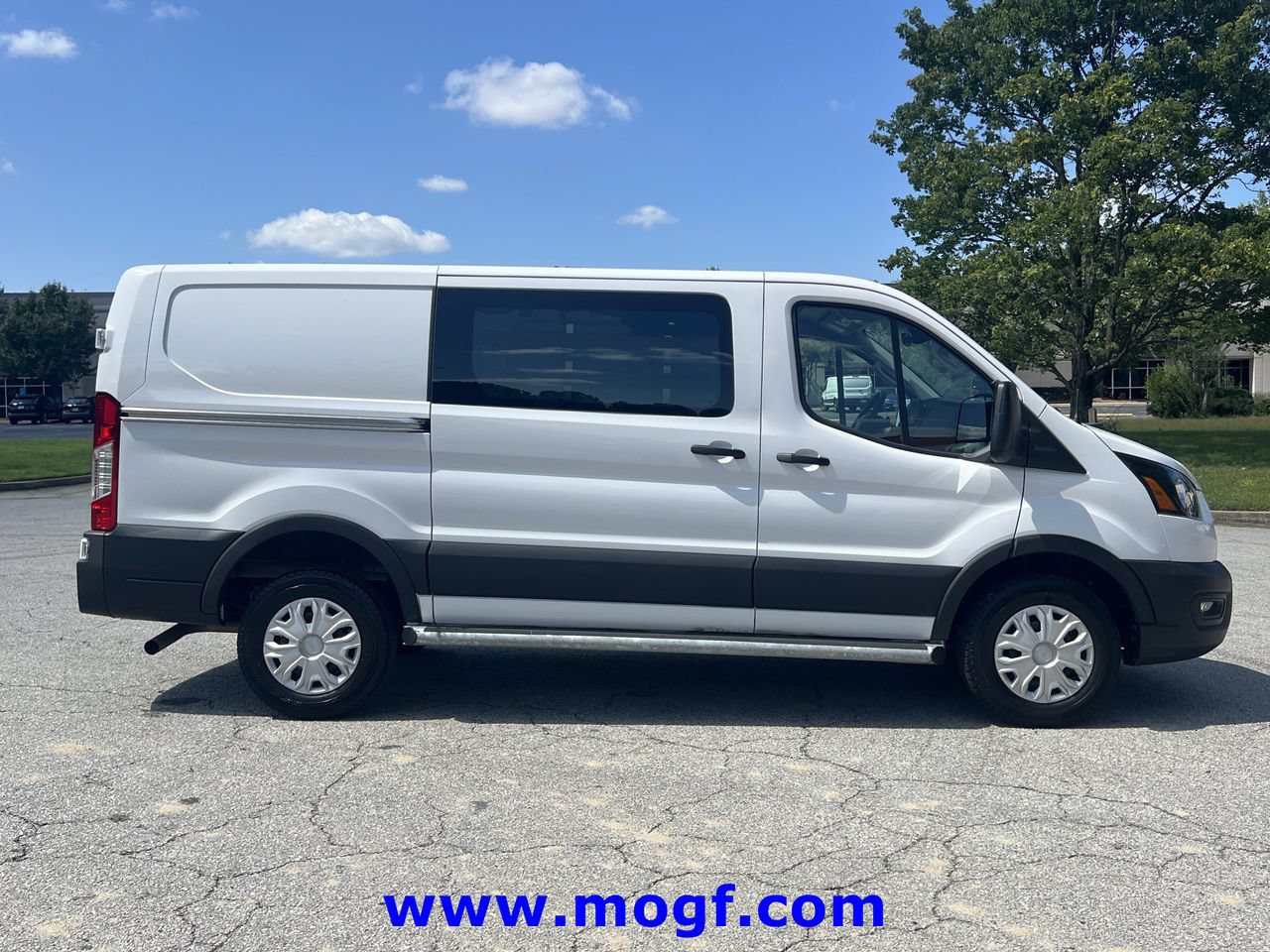 Used 2025 Ford Transit 250 Low Roof w/ Exterior Upgrade Package RWD image 23