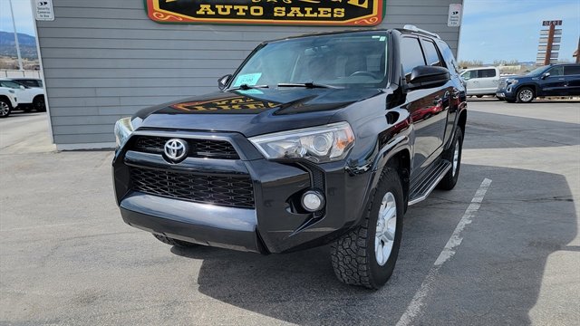 Used 2018 Toyota 4Runner SR5 image 2