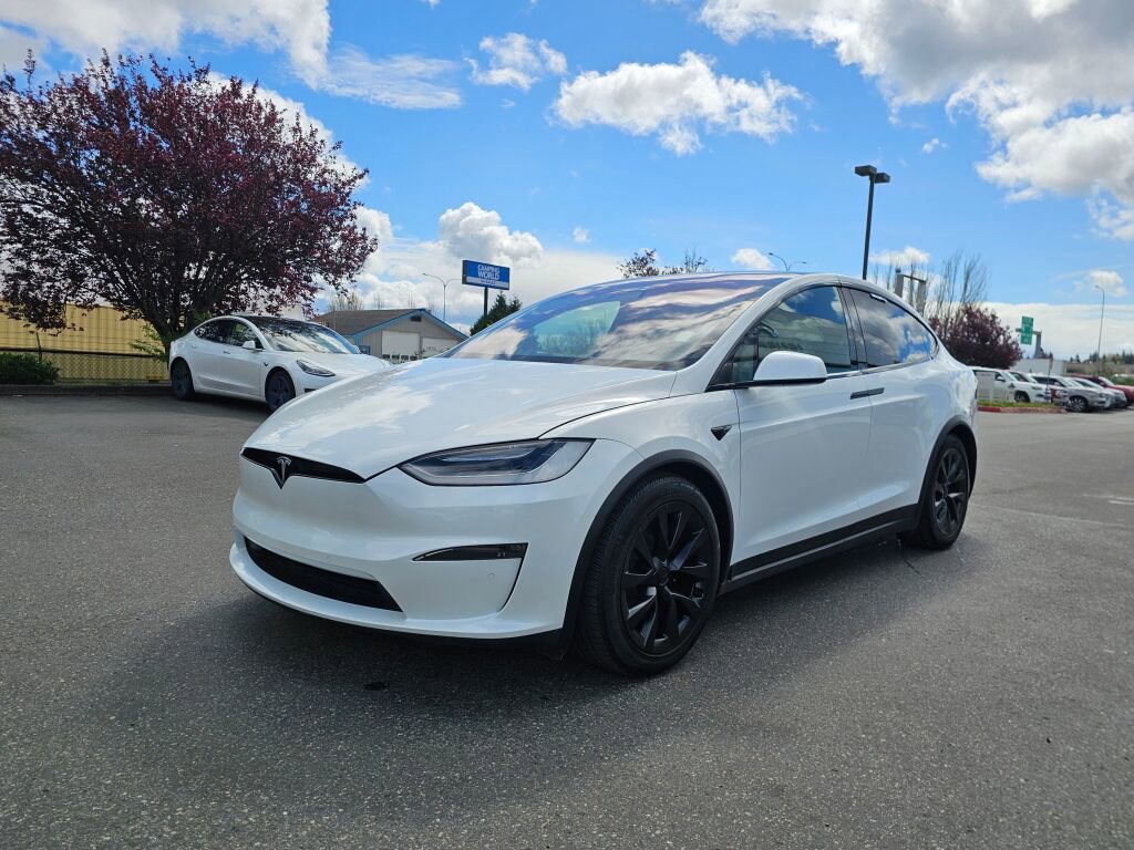 Used 2022 Tesla Model X image 3