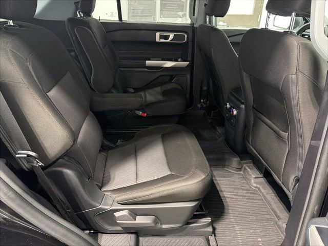 Used 2023 Ford Explorer XLT image 26