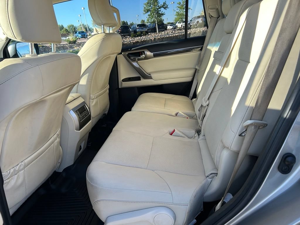 Used 2021 Lexus GX 460 Premium w/ Premium Package AWD/4WD image 26