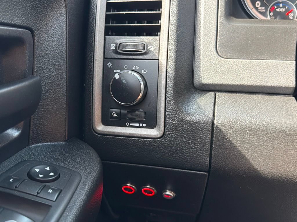 Used 2018 RAM 3500 Tradesman w/ Chrome Appearance Group AWD/4WD image 42