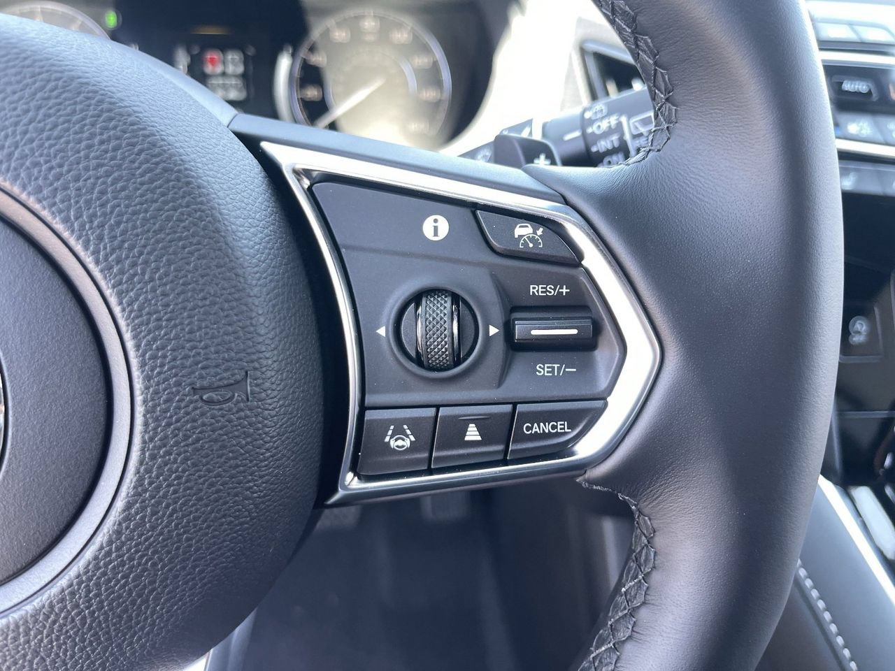 New 2026 Acura RDX SH-AWD image 33