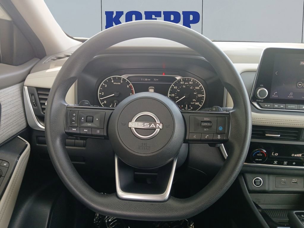 Used 2023 Nissan Rogue SV image 13