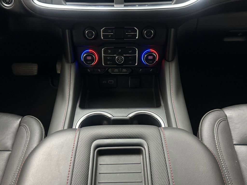 Used 2022 Chevrolet Suburban RST w/ Sport Performance Package image 15