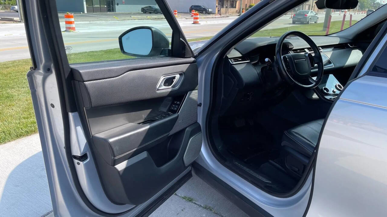 Used 2018 Land Rover Range Rover Velar S image 9