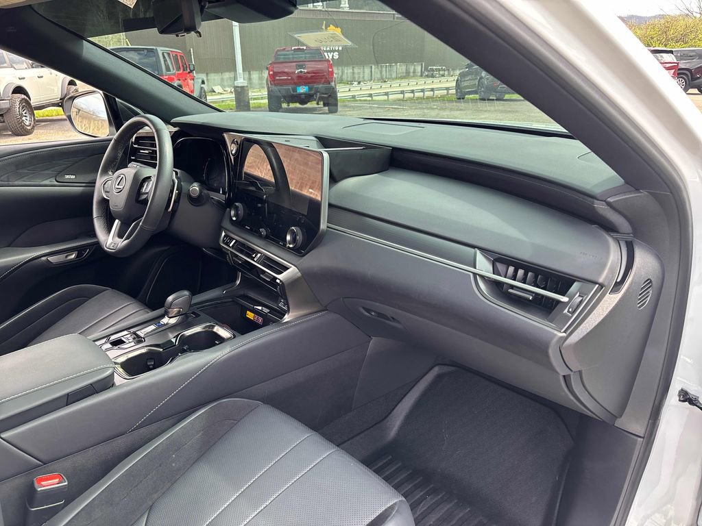 Used 2024 Lexus RX 500h F Sport w/ Convenience Package image 31