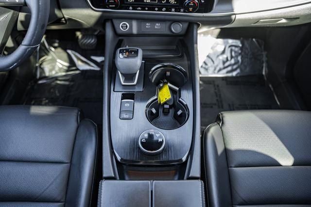 Certified 2022 Nissan Rogue SV w/ SV Premium Package image 25